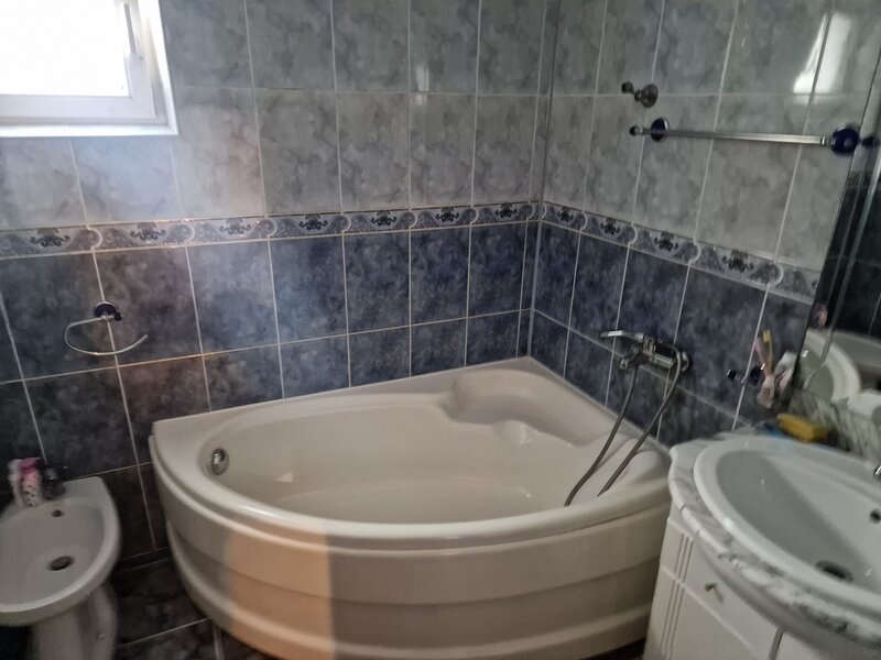 Stefan cel Mare apartament cu 3 camere de vanzare
