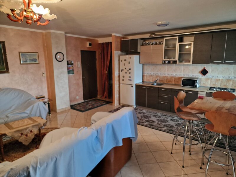 Stefan cel Mare apartament cu 3 camere de vanzare
