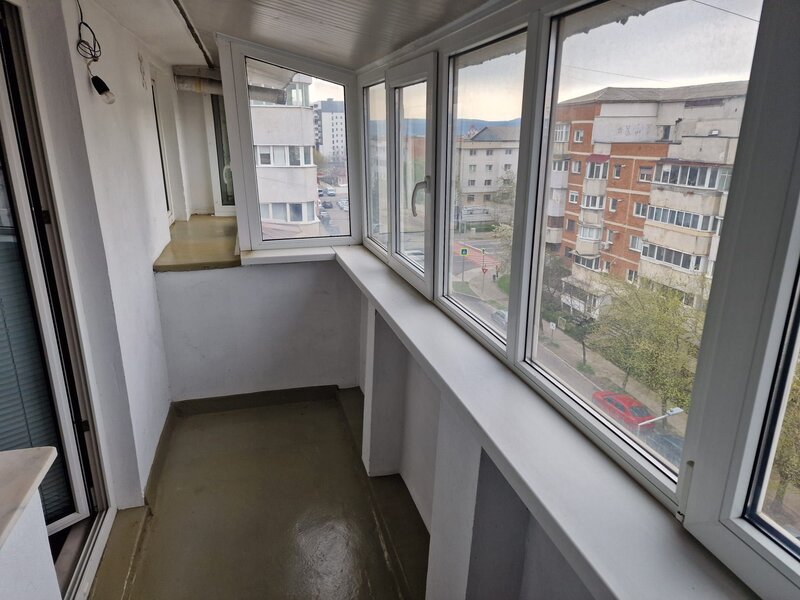 Stefan cel Mare apartament cu 3 camere de vanzare