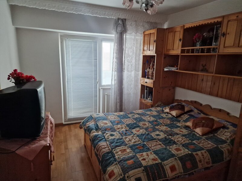 Stefan cel Mare apartament cu 3 camere de vanzare