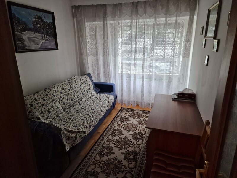 Stefan cel Mare apartament cu 3 camere de vanzare