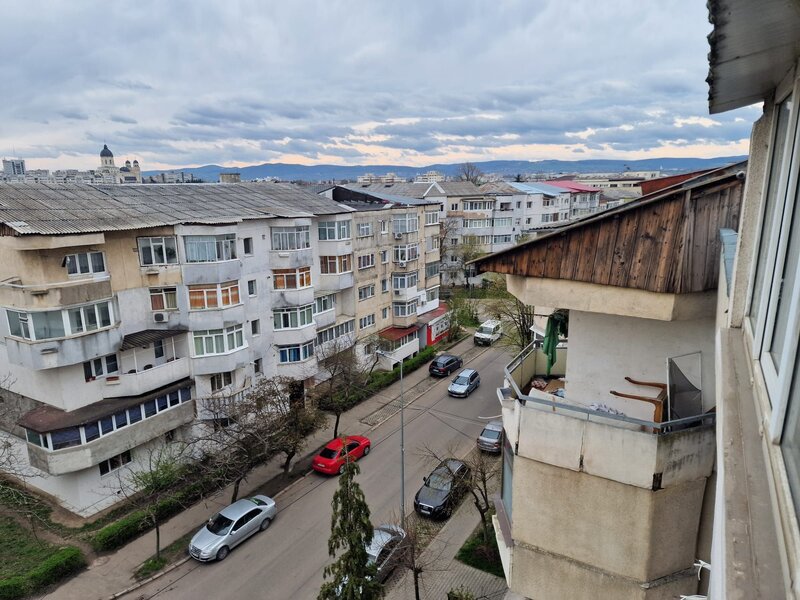 Stefan cel Mare apartament cu 3 camere de vanzare